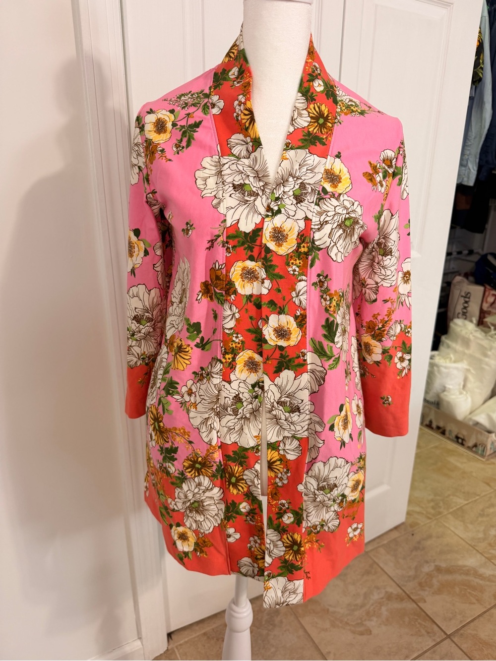 Isaac Mizrahi Pink and Coral Floral Top